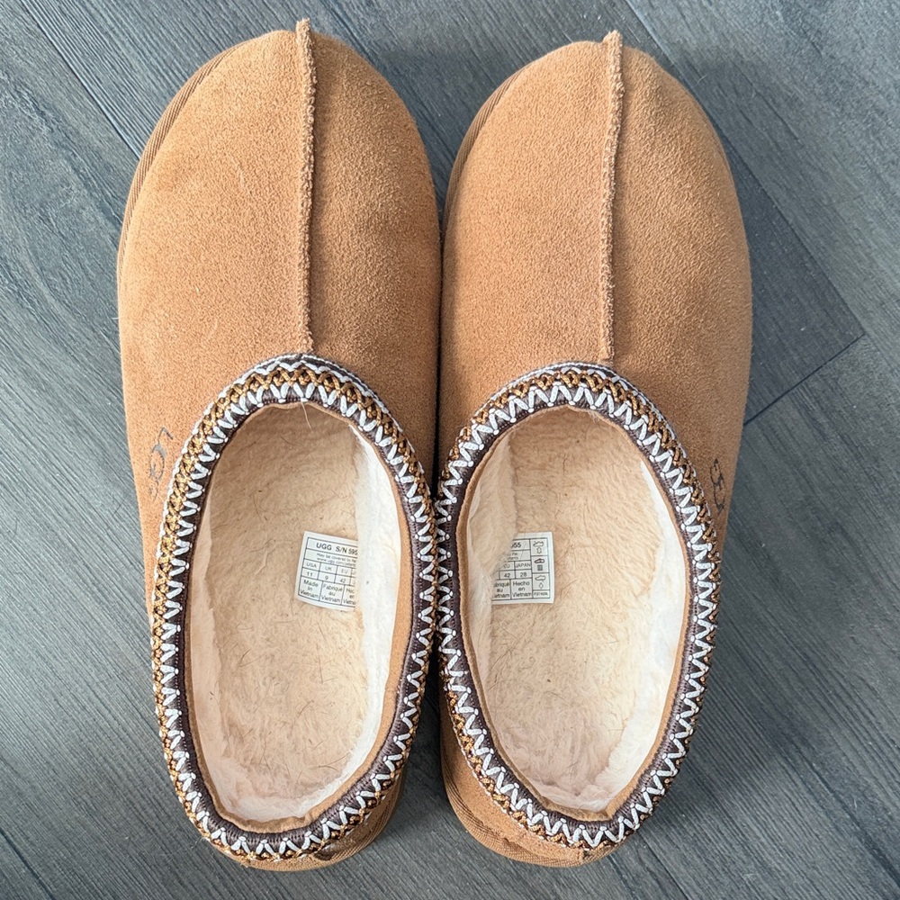 UGG chestnut Tasman ll size 11 women